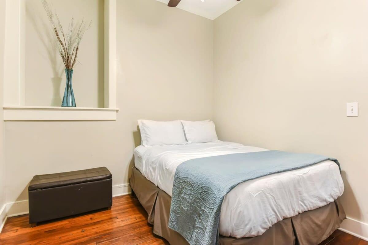 E Bay St Loft By City Market And River Street Savannah Exterior photo